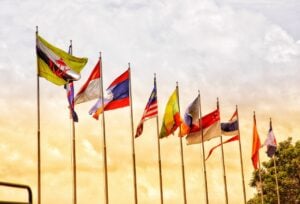 ASEAN must navigate diplomacy with both Washington and Beijing, while strengthening its economic and security partnerships with other middle powers to maintain its central role in the region. Image source: Pixabay.