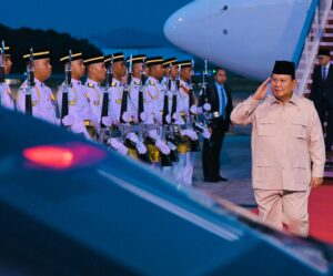 President Prabowo Subianto arrived in Kuala Lumpur, Malaysia, to attend the 46th ASEAN Summit on 26–27 May 2025. Image source: BPMI Setpres/Laily Rachev.