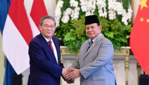 During his three-day official visit to Indonesia in May 2025, Chinese Premier Li Qiang met with Indonesian President Prabowo Subianto to discuss bilateral issues, including trade and investment. Image source: Wikimedia Commons. During his three-day official visit to Indonesia in May 2025, Chinese Premier Li Qiang met with Indonesian President Prabowo Subianto to discuss bilateral issues, including trade and investment. Image source: Wikimedia Commons.
